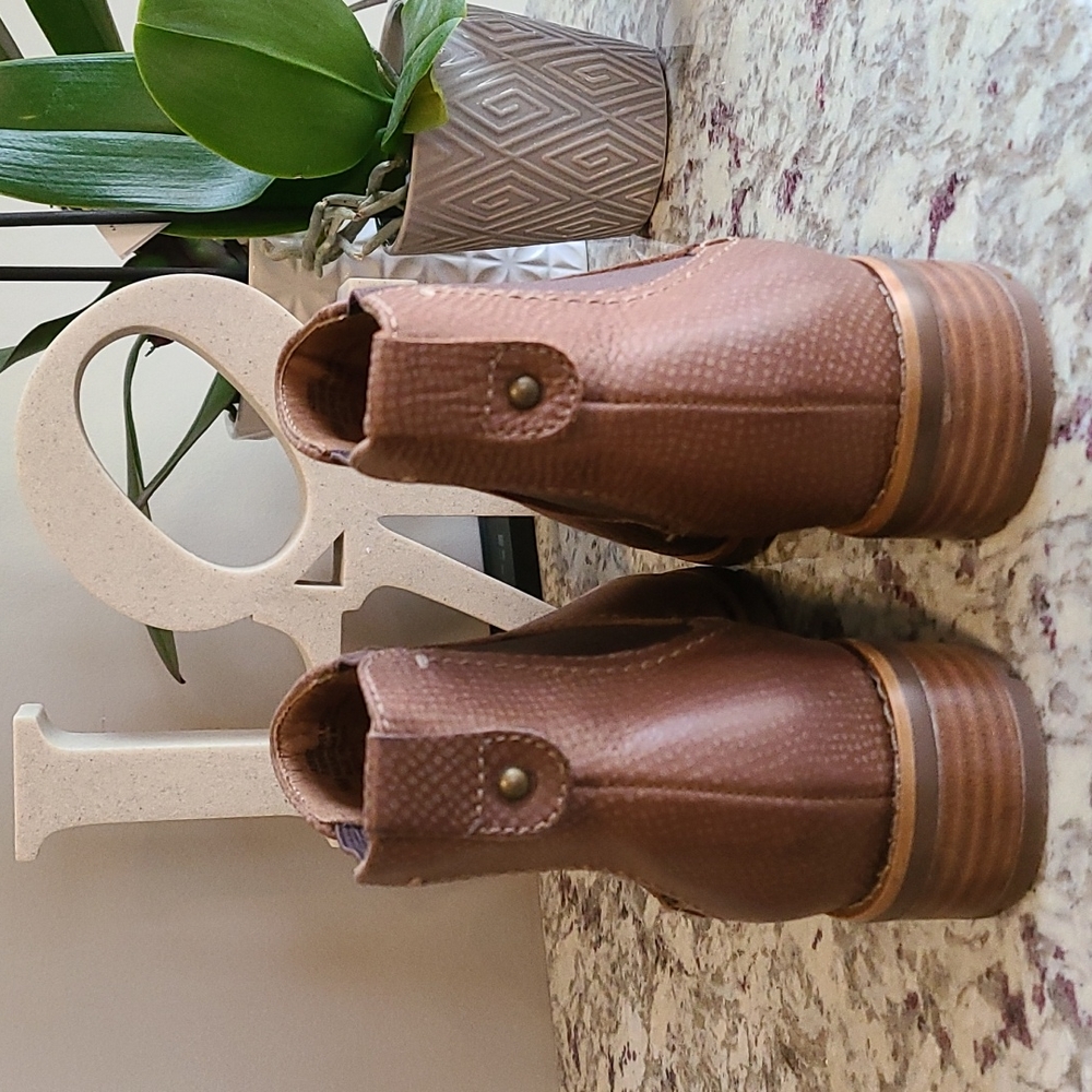 NWT Sofft Leather Boots - Picture 4 of 7